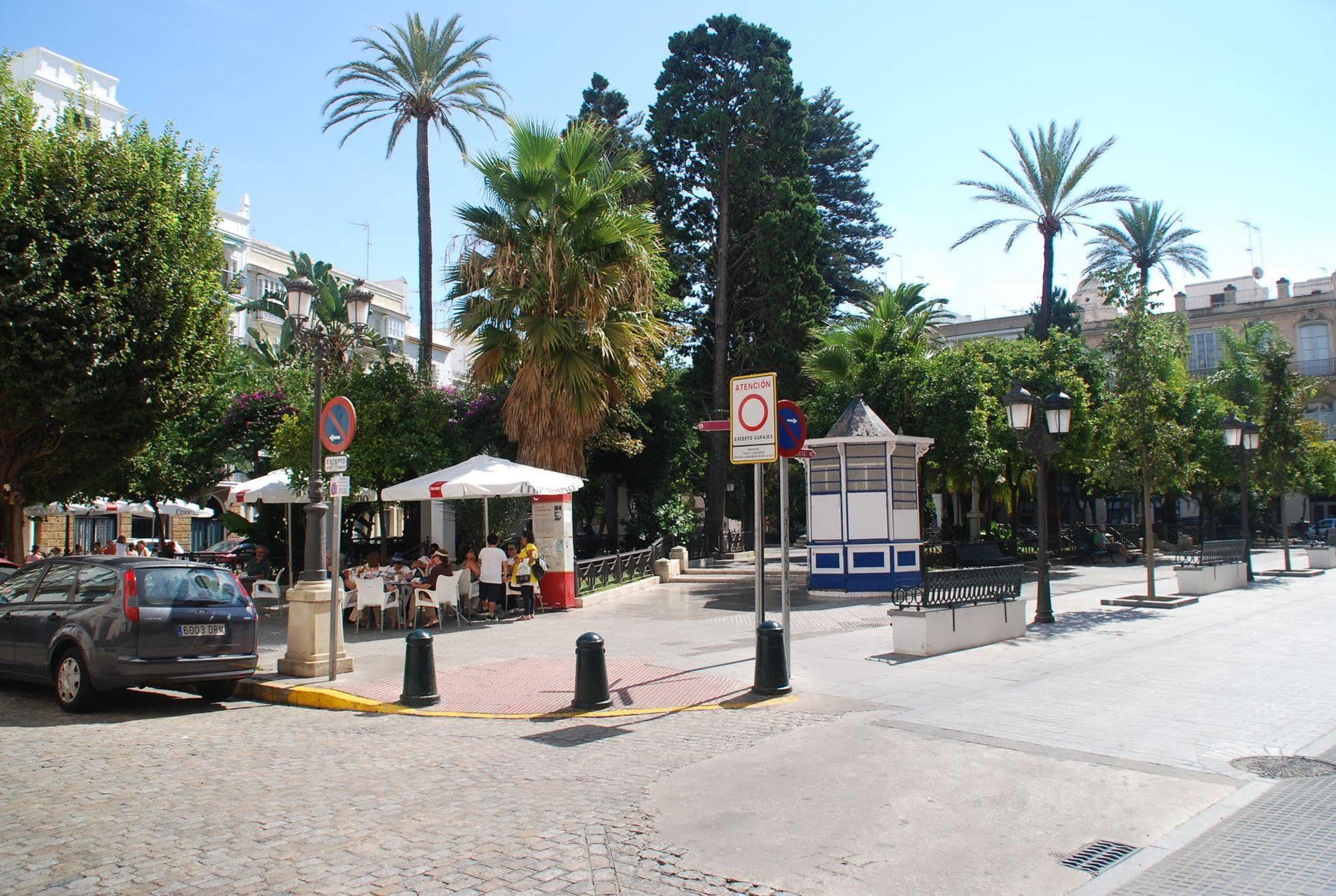 Pension La Cantarera Cadiz Bagian luar foto