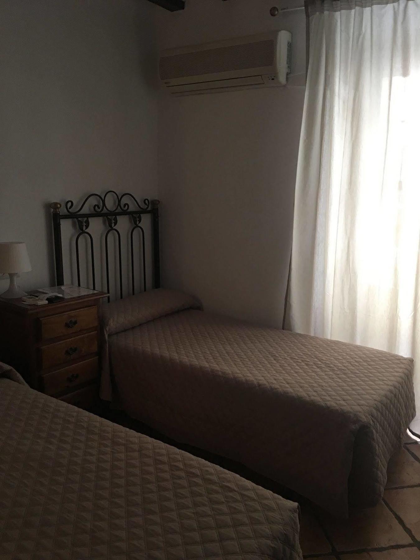 Pension La Cantarera Cadiz Bagian luar foto